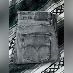 Levi’s 721 High Waisted Skinny Jeans size 29 long